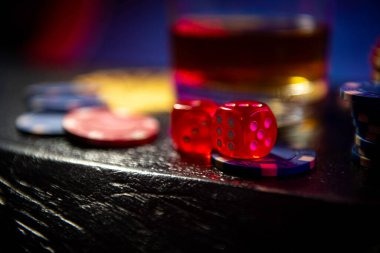 slotnesia77 Lucky Twins live table with multiple players, dealer, and chat interface